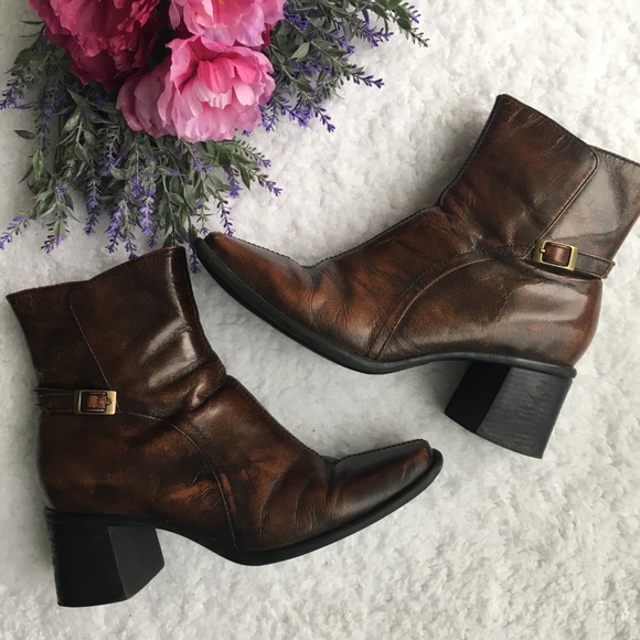 clarks square toe boots